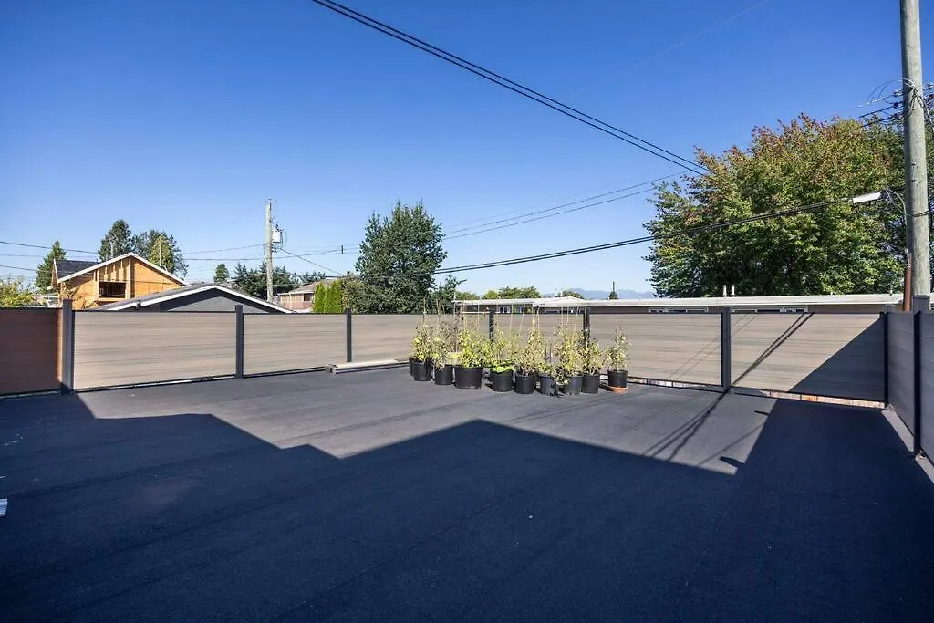 Romantic Getaway Near The Heart Of Vancouver 0*,
